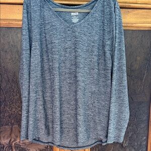 Duluth Trading Co Gray Long Sleeve Top
